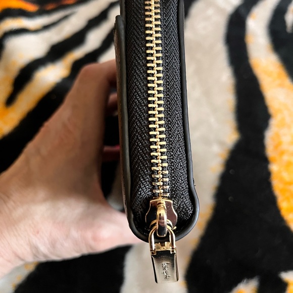 Kate Spade New York Staci Large Continental Wallet - Picture 9 of 12